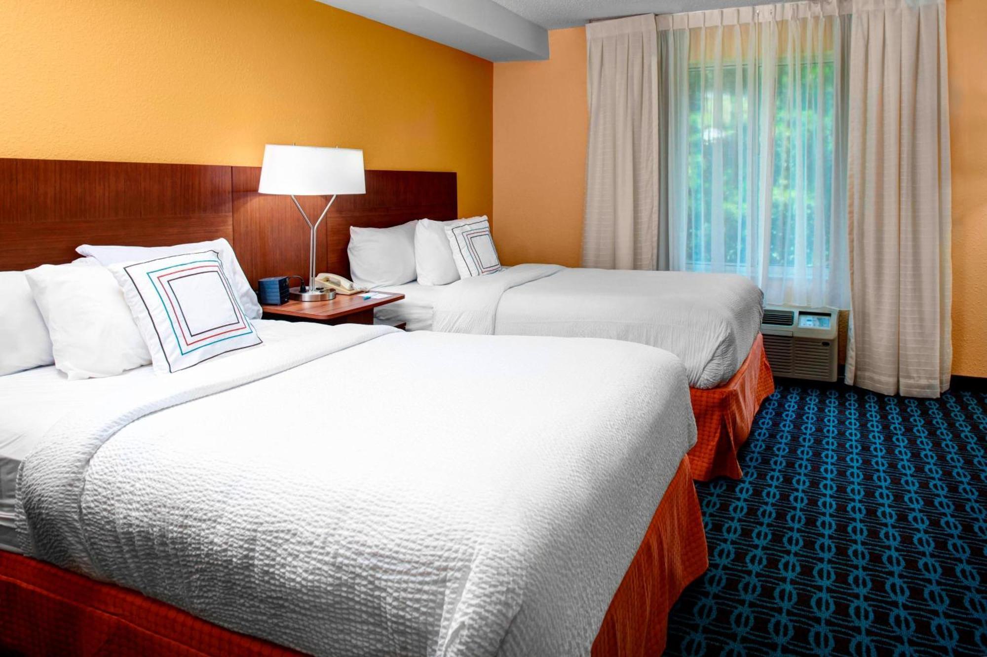 Fairfield Inn And Suites By Marriott Emporia I-95 Exterior photo